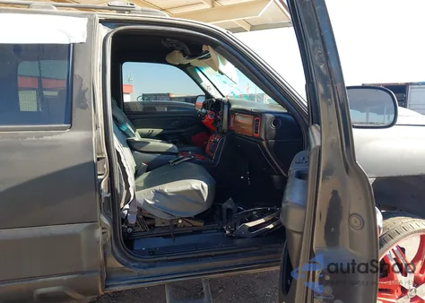 2004 Chevrolet Avalanche 1500 z USA, uszkodzony, nr VIN 3GNEC12T24G305941